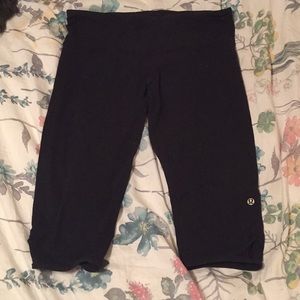 Lululemon Cropped Work Out/Yoga Pants